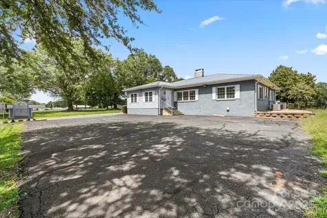 492 W Main Street Forest City NC 28043