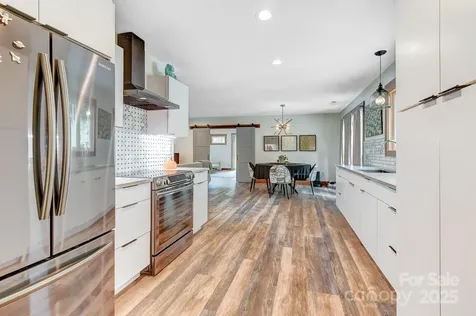 9 Oakwood Drive Weaverville NC 28787
