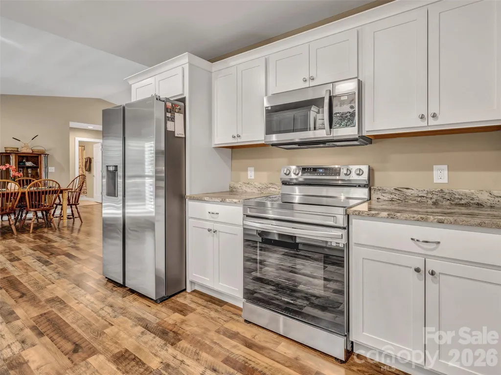 212 Walt Drive Hendersonville NC 28792