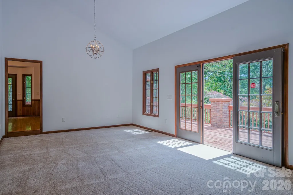 452 Cragmont Road Black Mountain NC 28711