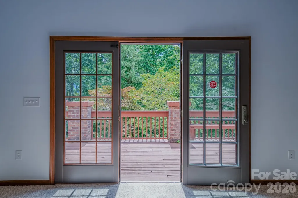 452 Cragmont Road Black Mountain NC 28711