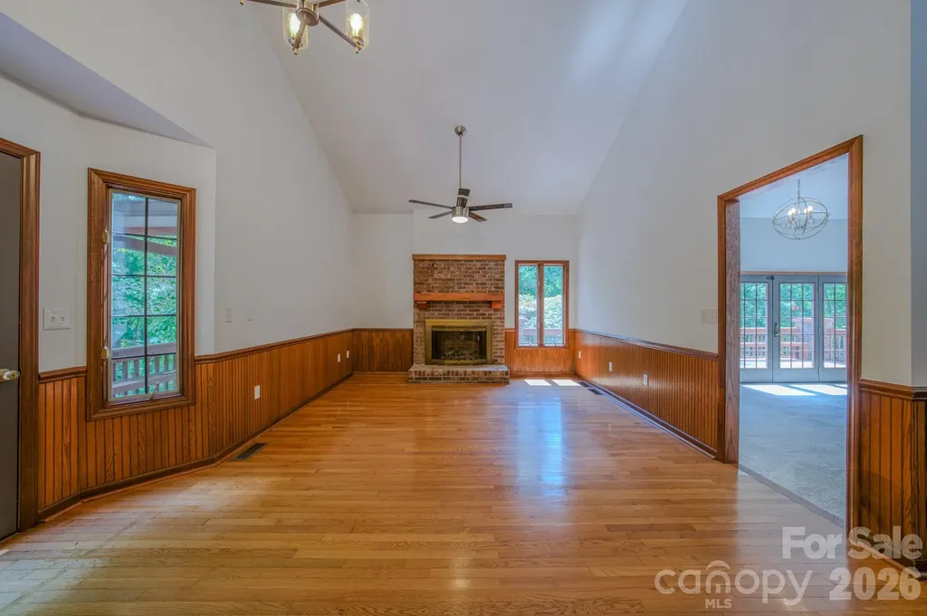 452 Cragmont Road Black Mountain NC 28711