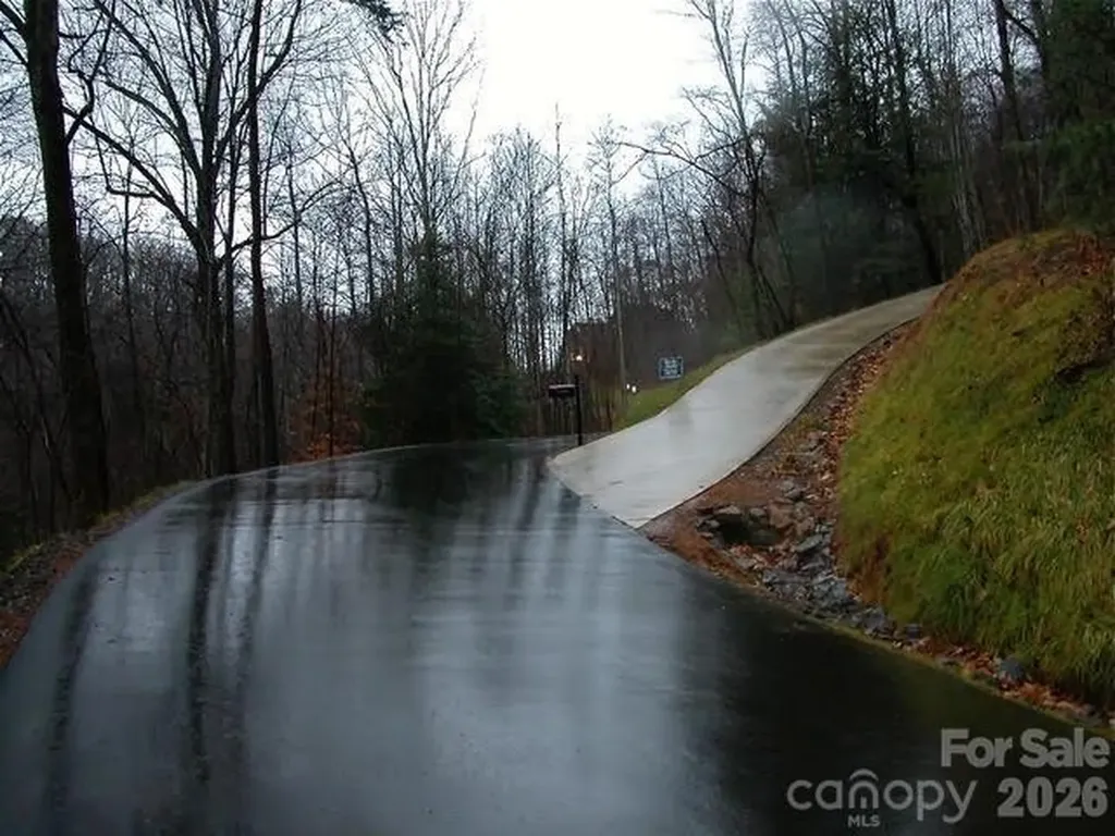 52 Hope View Road Swannanoa NC 28778