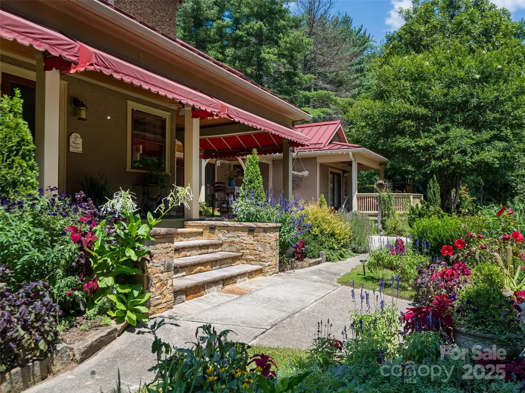 9 West Street Extension Asheville NC 28801