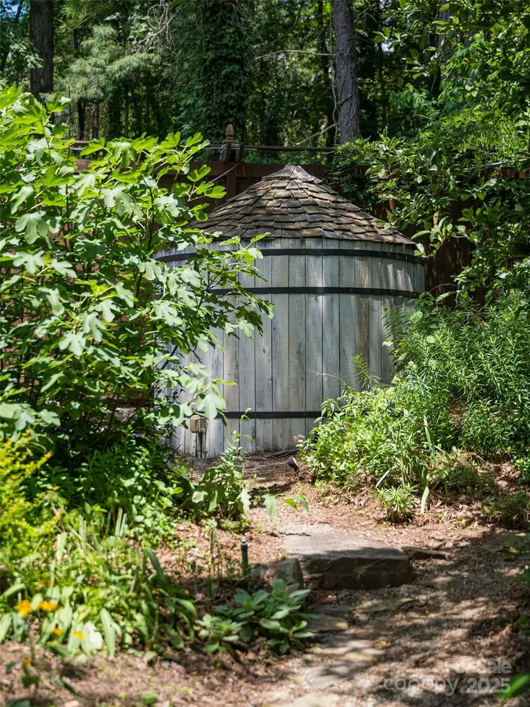 9 West Street Extension Asheville NC 28801