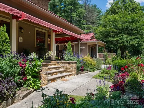 9 West Street Extension Asheville NC 28801