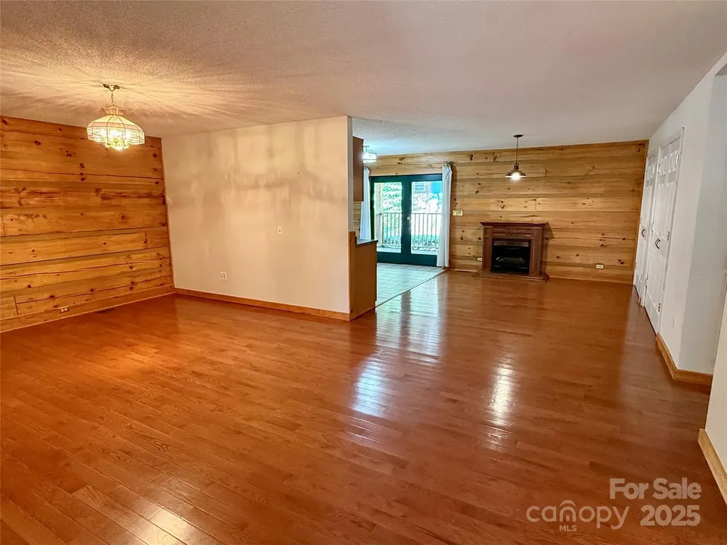 66 Ashlyn Lane Tryon NC 28782