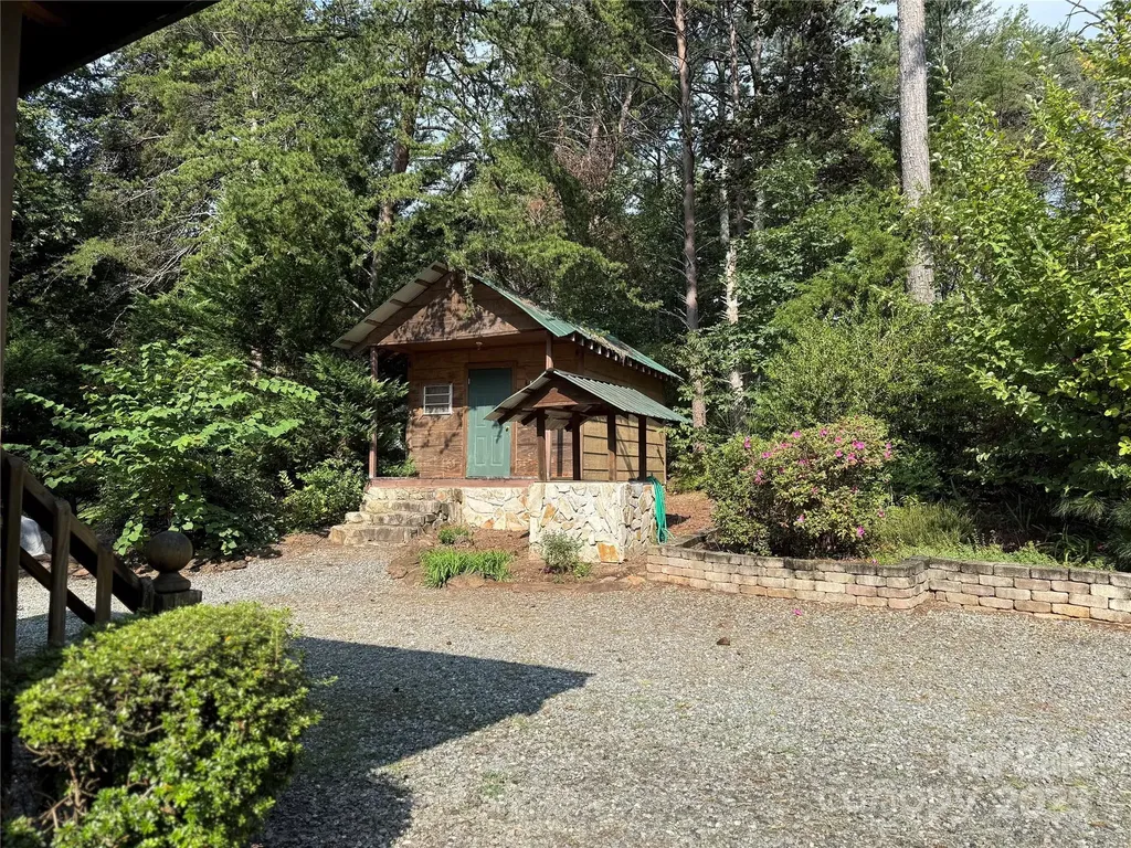66 Ashlyn Lane Tryon NC 28782