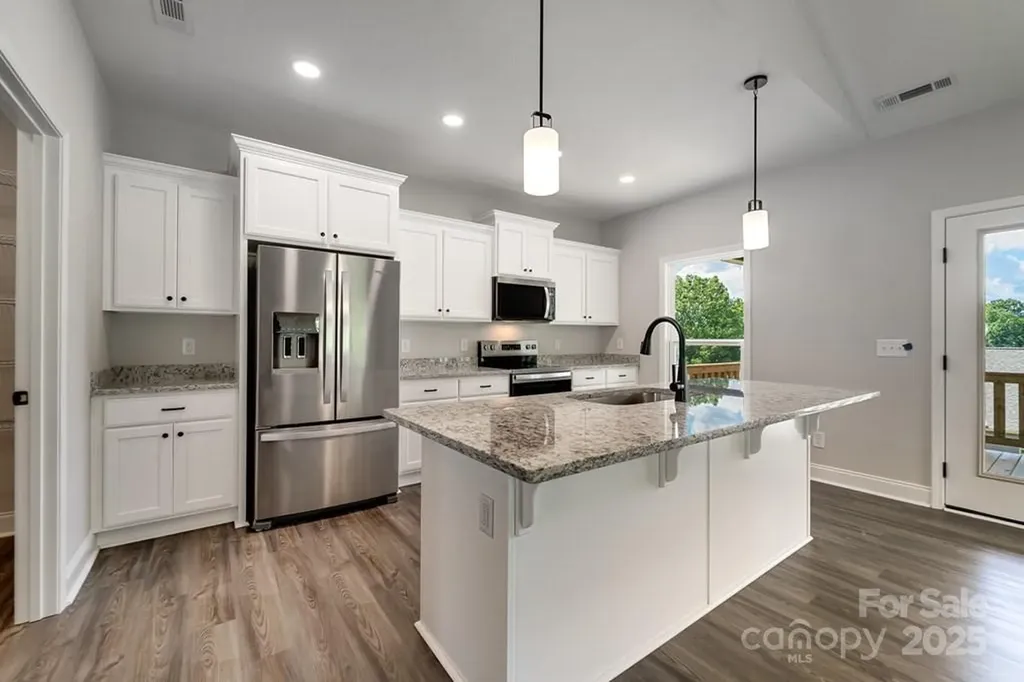 381 Scenic Ridge Circle Franklin NC 28734