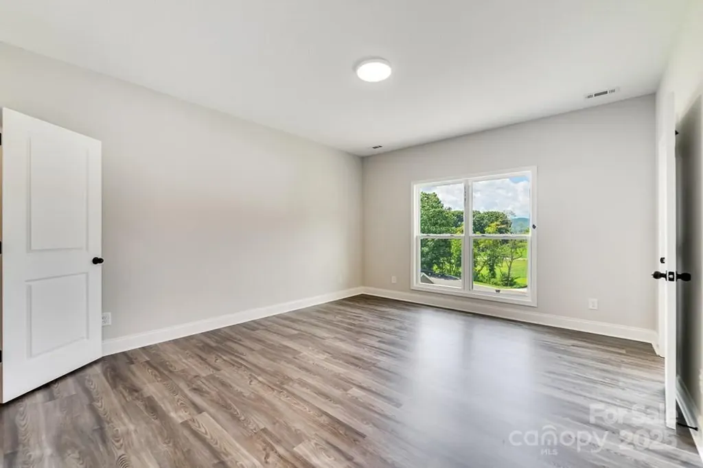 381 Scenic Ridge Circle Franklin NC 28734