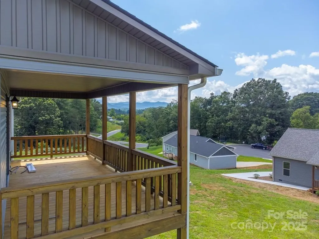 381 Scenic Ridge Circle Franklin NC 28734