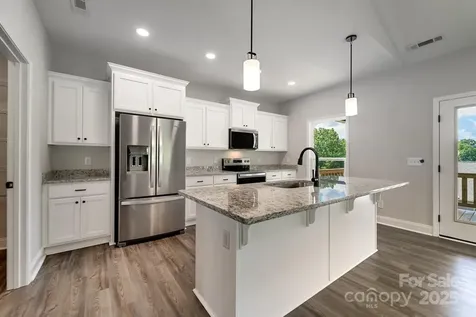 381 Scenic Ridge Circle Franklin NC 28734