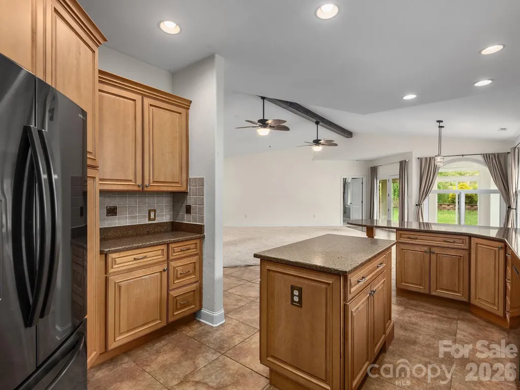 39 Pacifico Drive Asheville NC 28806