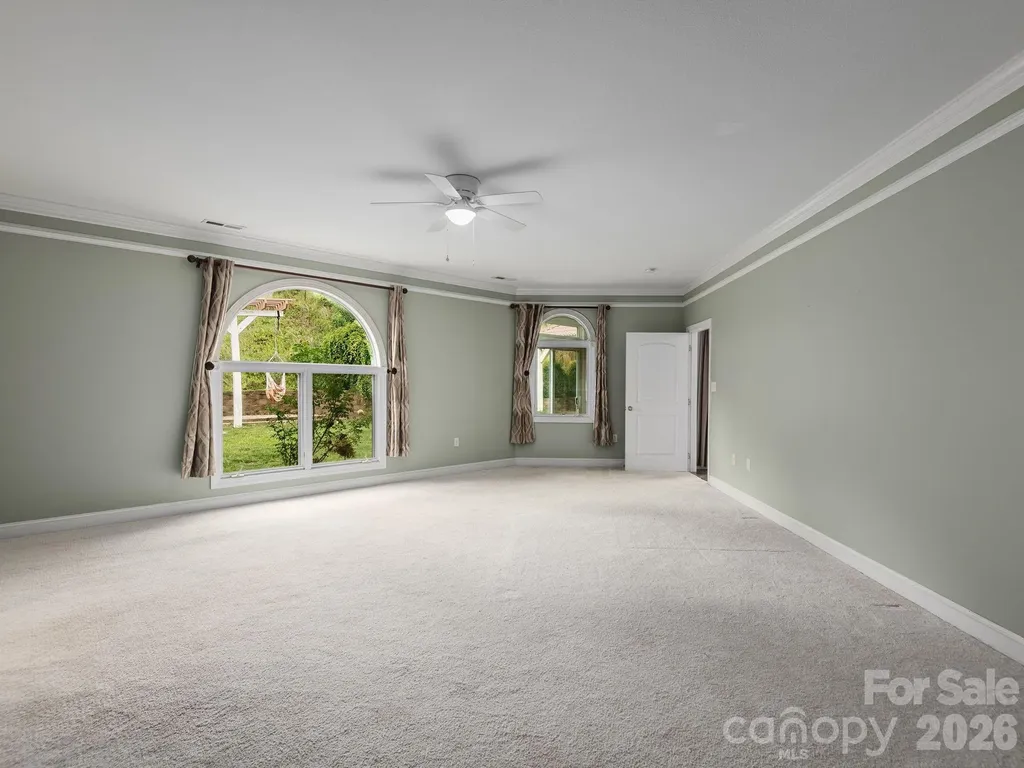 39 Pacifico Drive Asheville NC 28806