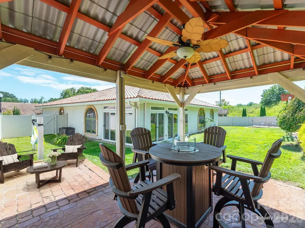 39 Pacifico Drive Asheville NC 28806