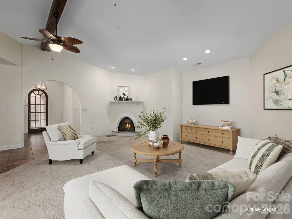 39 Pacifico Drive Asheville NC 28806