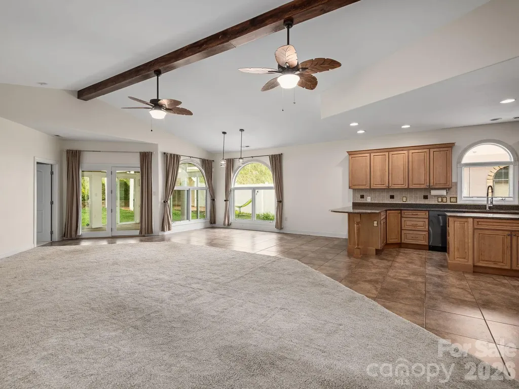 39 Pacifico Drive Asheville NC 28806