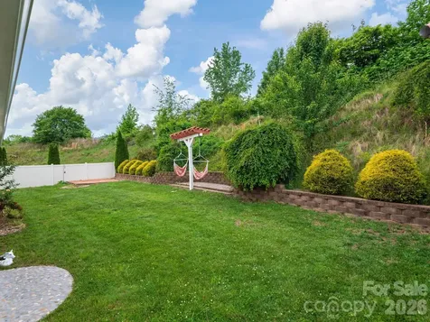 39 Pacifico Drive Asheville NC 28806