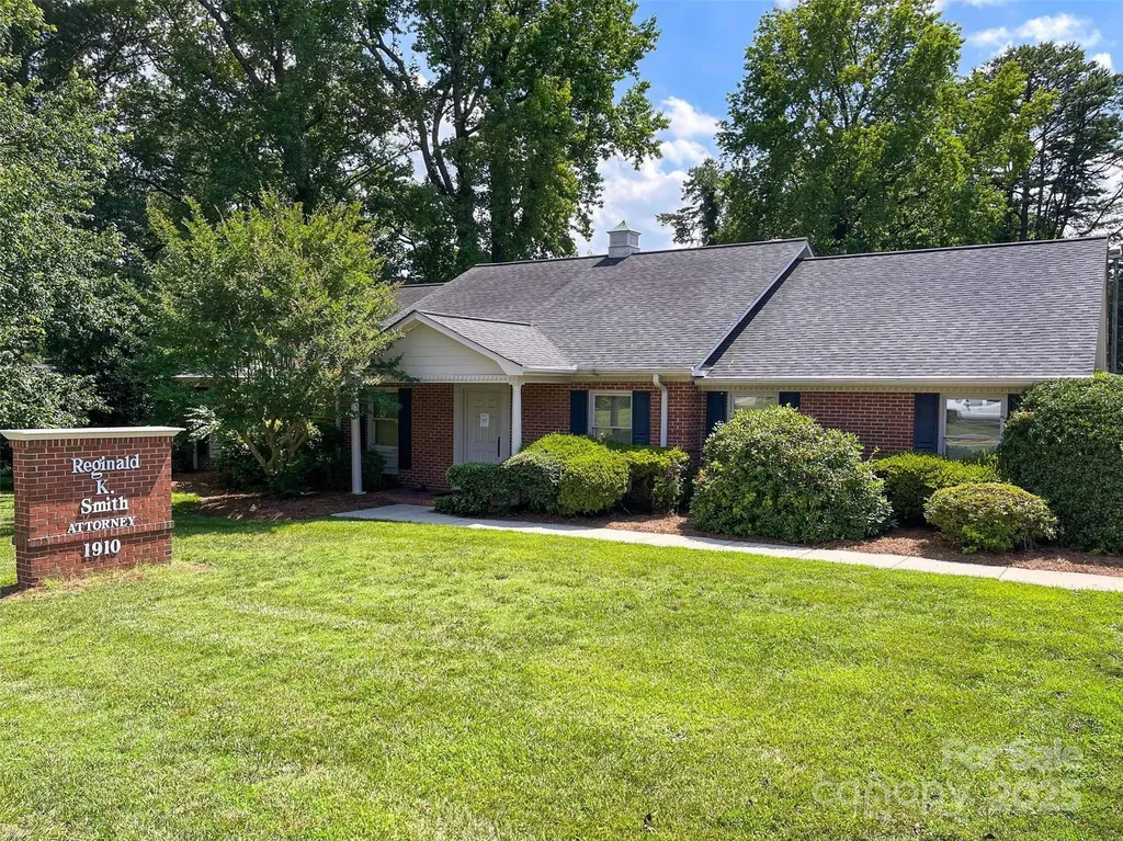 1910 Dale Earnhardt Boulevard Kannapolis NC 28083
