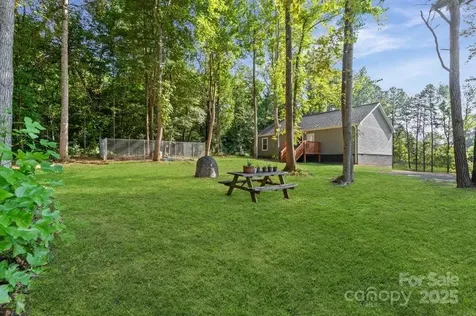 402 Shiloh Road Statesville NC 28677