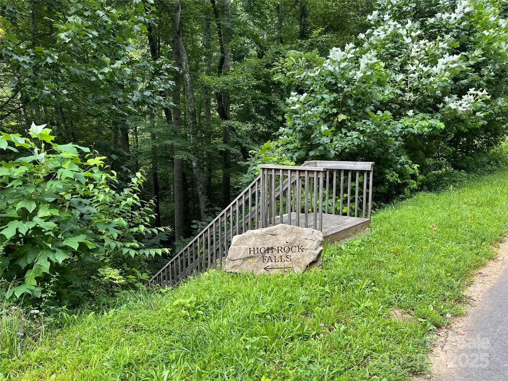 4 Summit View Drive Canton NC 28716