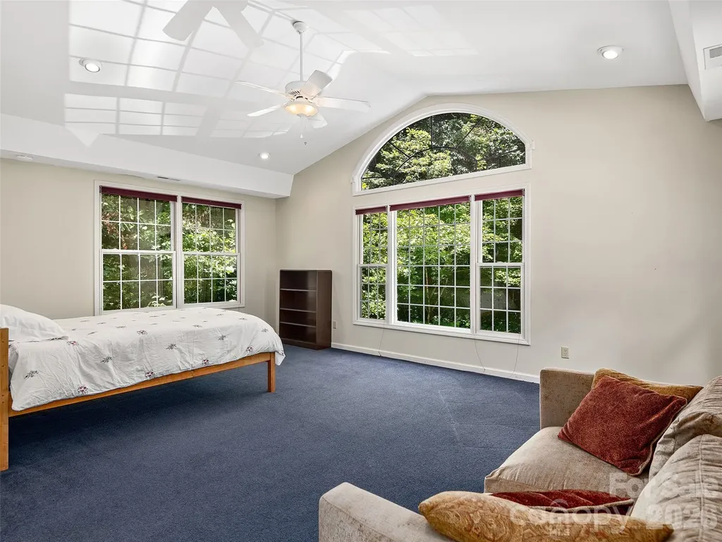 608 Upper Sondley Drive Asheville NC 28805