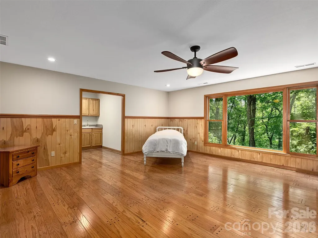 608 Upper Sondley Drive Asheville NC 28805