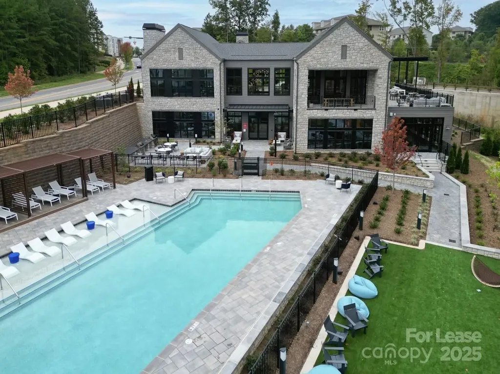 9132 Senator Royall Drive Charlotte NC 28262