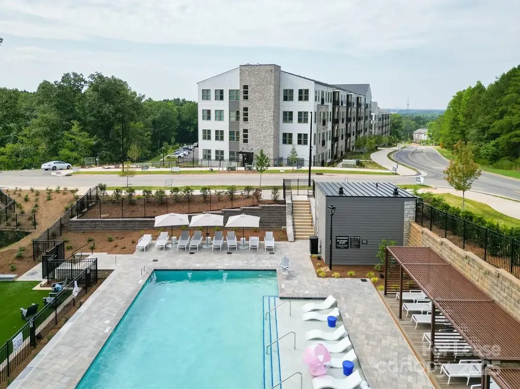 9132 Senator Royall Drive Charlotte NC 28262