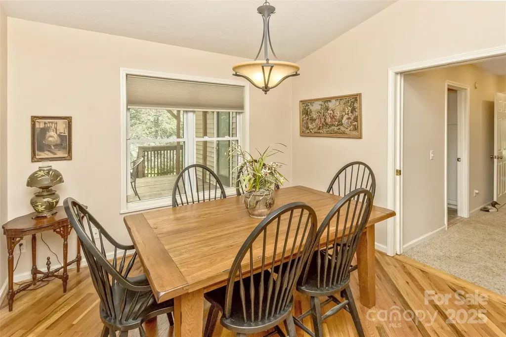 15 Beaverdam Knoll Road Asheville NC 28804