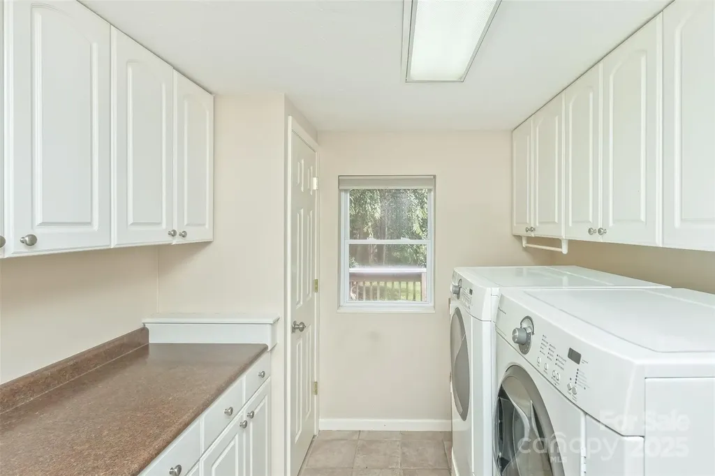 15 Beaverdam Knoll Road Asheville NC 28804