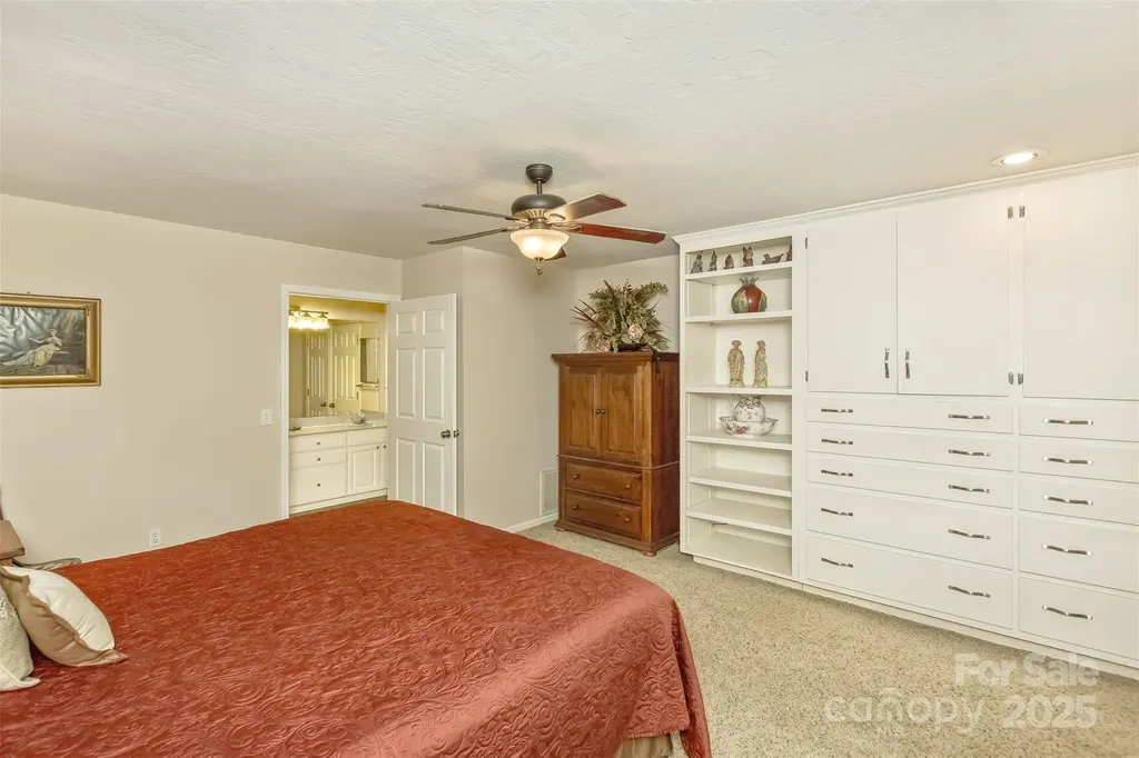 15 Beaverdam Knoll Road Asheville NC 28804
