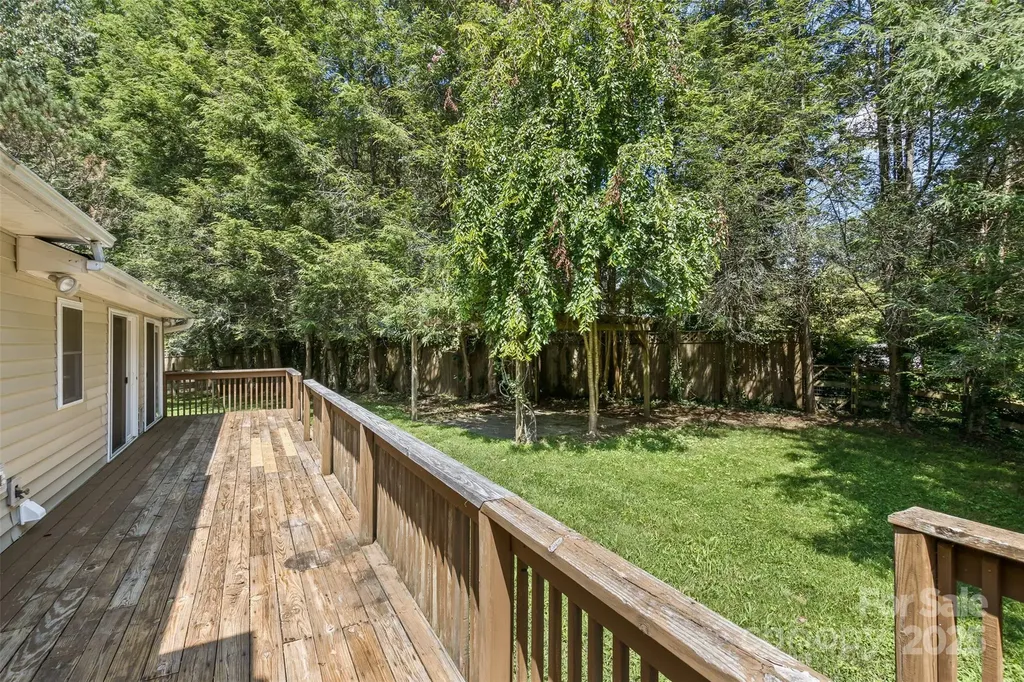 15 Beaverdam Knoll Road Asheville NC 28804