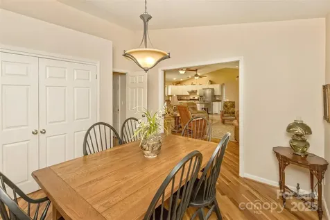 15 Beaverdam Knoll Road Asheville NC 28804
