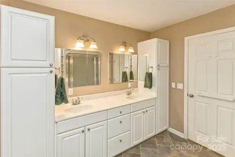 15 Beaverdam Knoll Road Asheville NC 28804