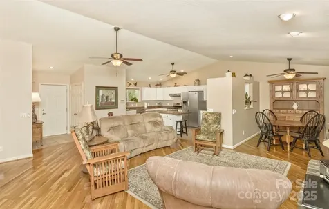 15 Beaverdam Knoll Road Asheville NC 28804