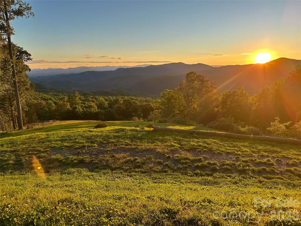 Tbd Nicholas Knoll Road Bakersville NC 28705