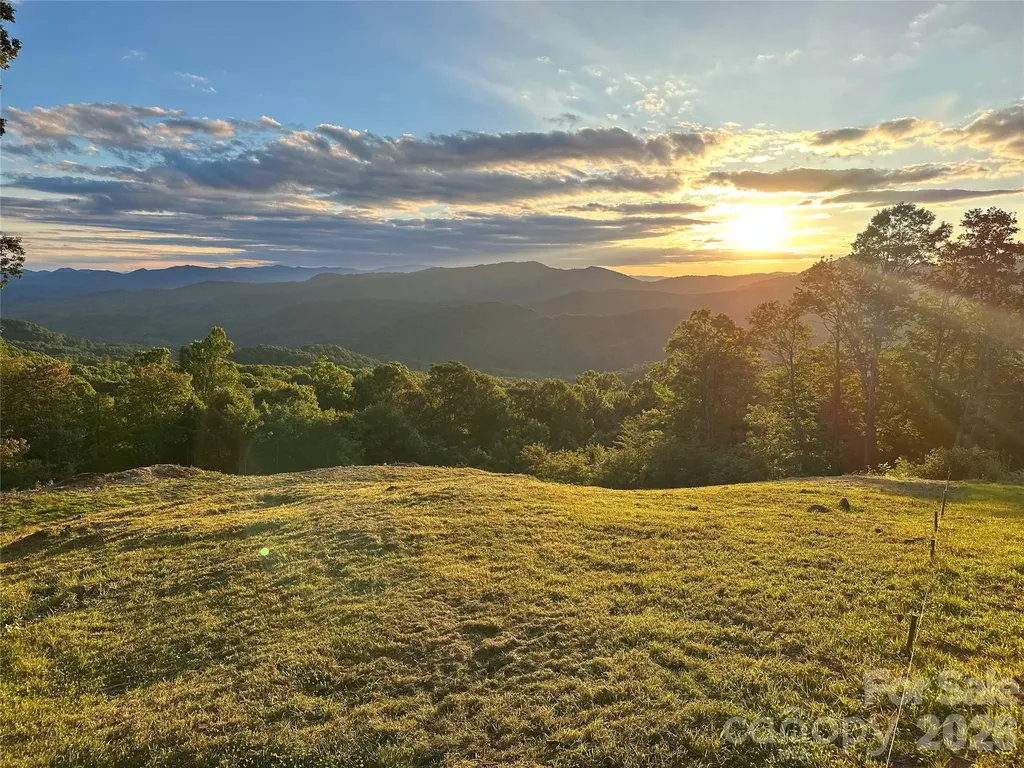 Tbd Nicholas Knoll Road Bakersville NC 28705