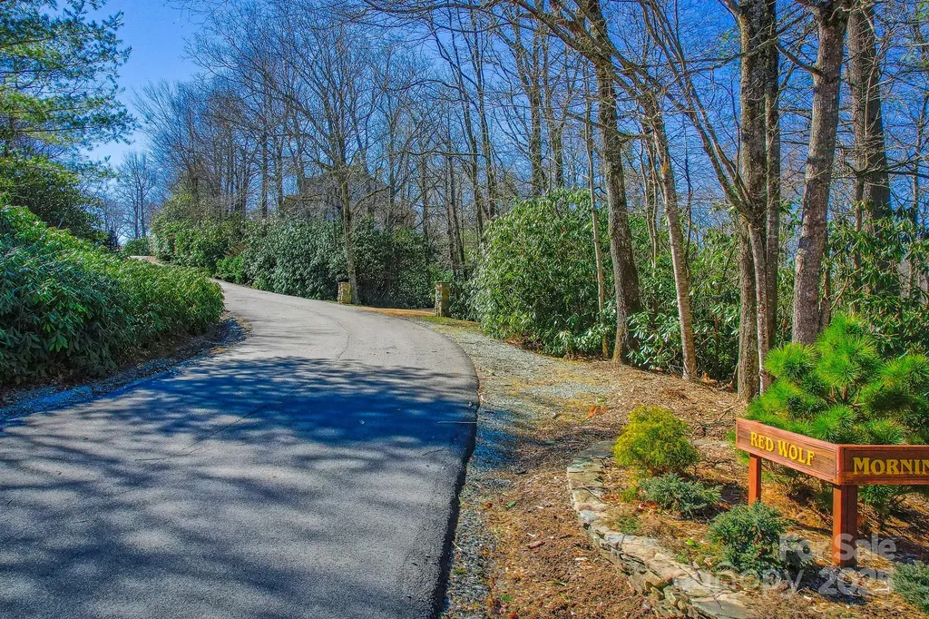 Lot 24 Red Wolf Blowing Rock NC 28605