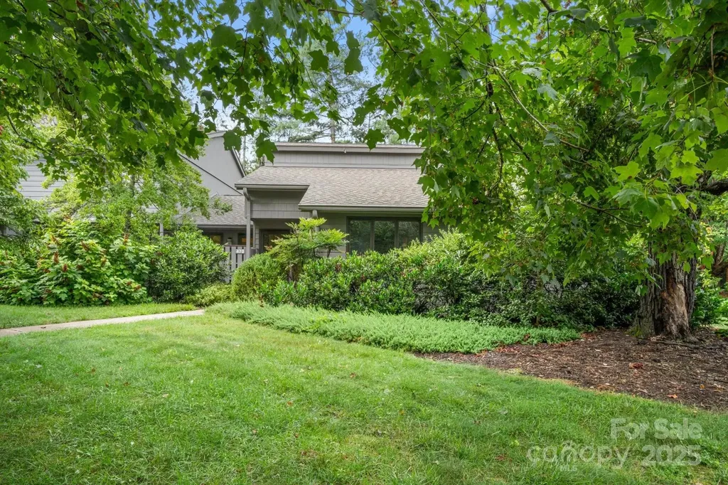 470 Crowfields Drive Asheville NC 28803