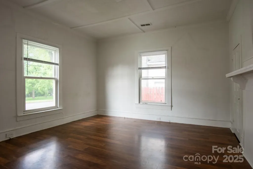 605 N Piedmont Avenue Kings Mountain NC 28086