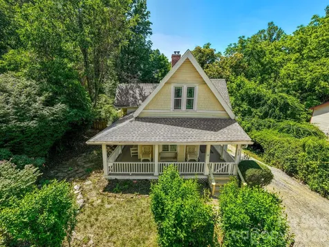 334 Greenville Street Saluda NC 28773