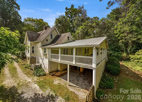 334 Greenville Street Saluda NC 28773
