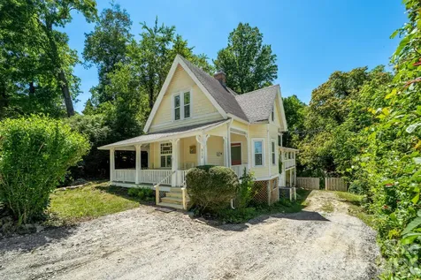 334 Greenville Street Saluda NC 28773