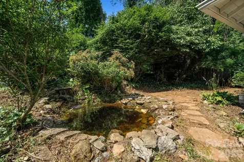 334 Greenville Street Saluda NC 28773