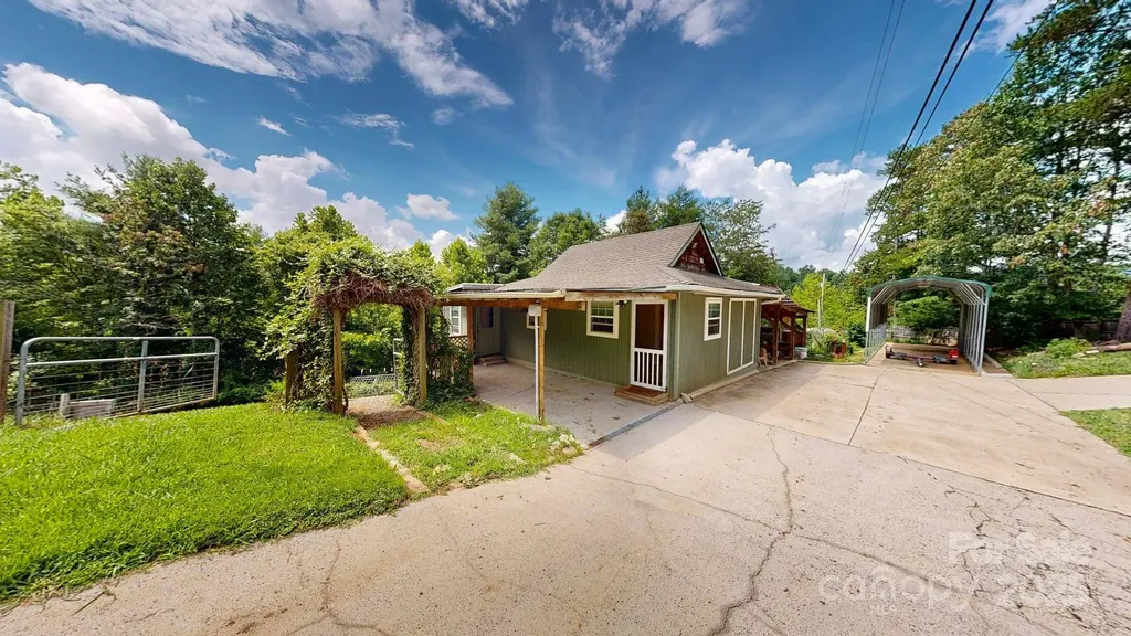 6 Sunrise Valley Leicester NC 28748
