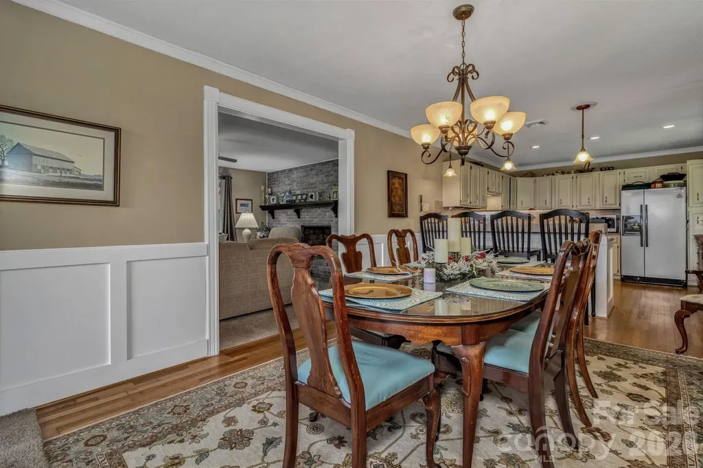 31 Mark Twain Road Asheville NC 28805
