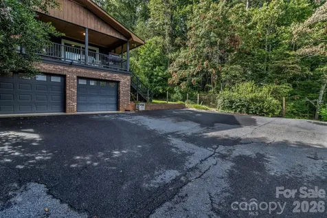 31 Mark Twain Road Asheville NC 28805