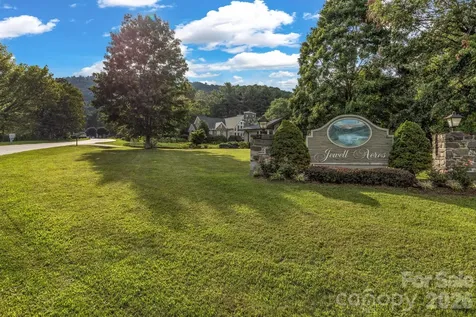 31 Mark Twain Road Asheville NC 28805