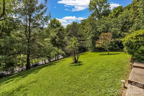 31 Mark Twain Road Asheville NC 28805